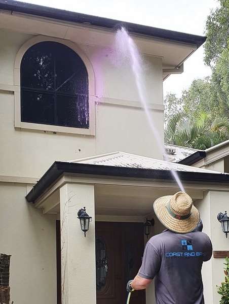 2 Exterior House Cleaning Softwashing