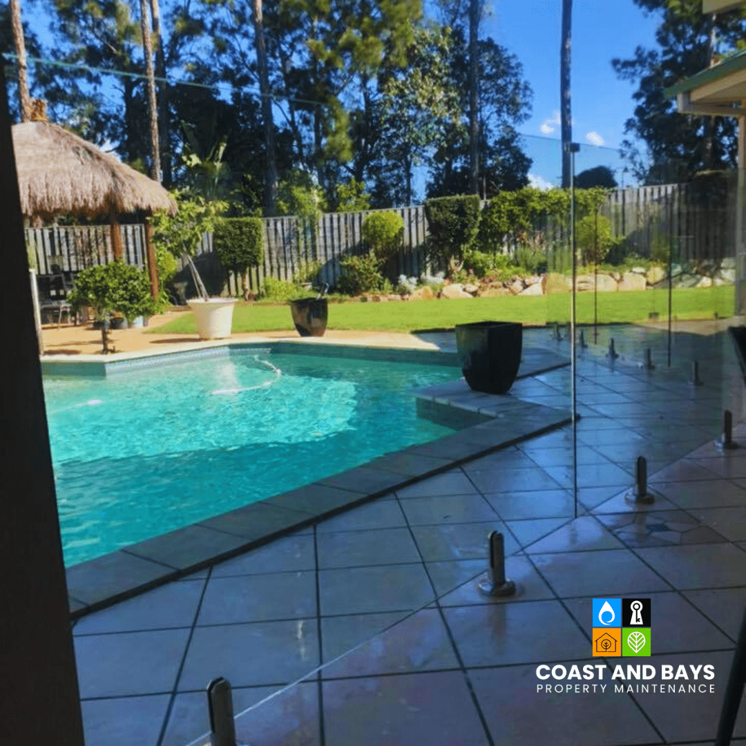 pool glass cleaning on the gold coast